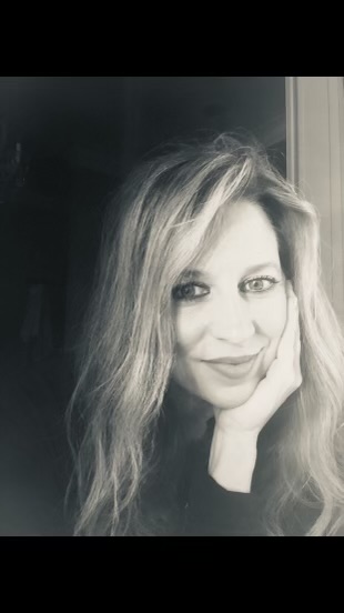 Heather Killebrew selfie taken in Dresden TN at her fathers house during Thanksgiving of 2022