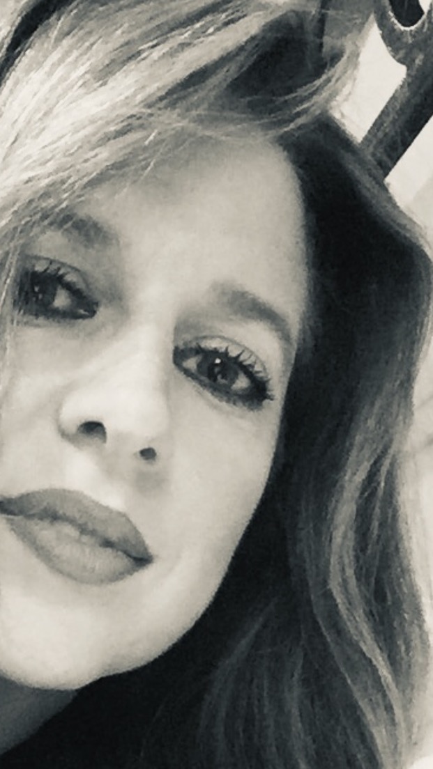 Heather Killebrew selfie photos