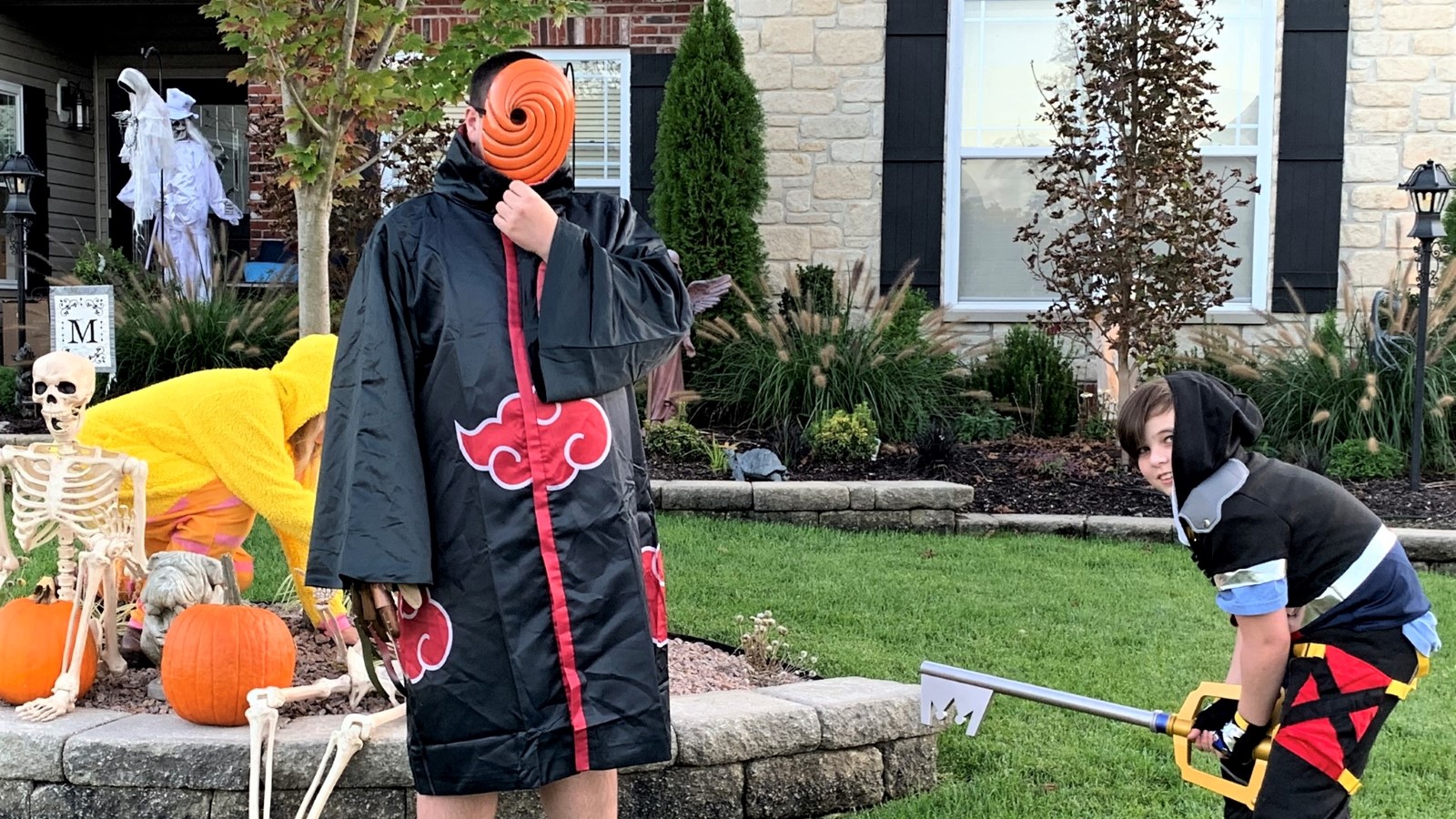Heather Killebrew and Mr. Skeleton. Heather sure did have a thing for that skeleton.