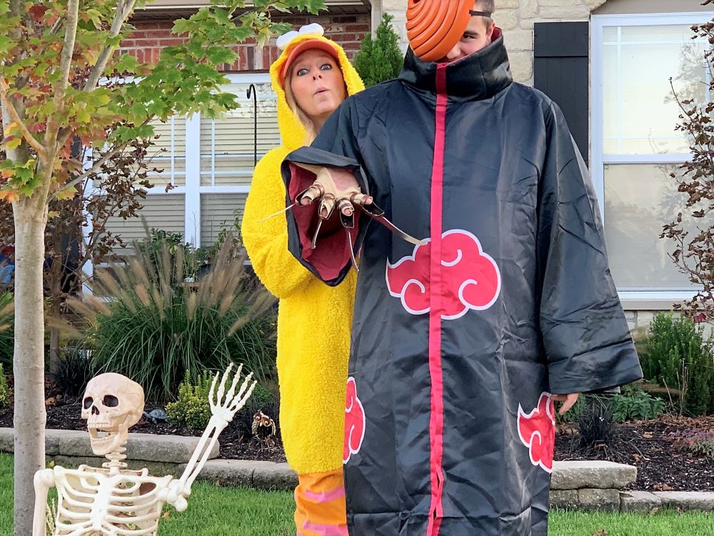 Heather Killebrew playing it up on this day. We both were in Big Bird costumes.